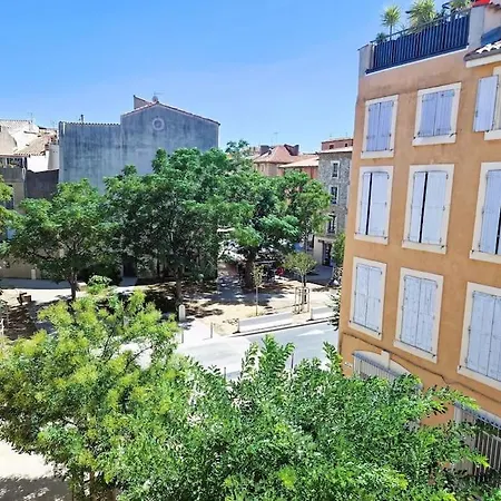A 100m Des Barques Apartment