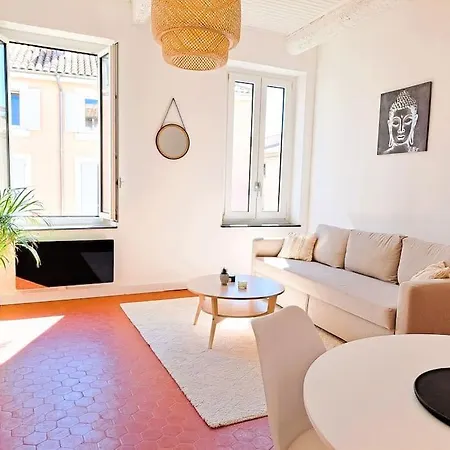 Apartment A 100m Des Barques